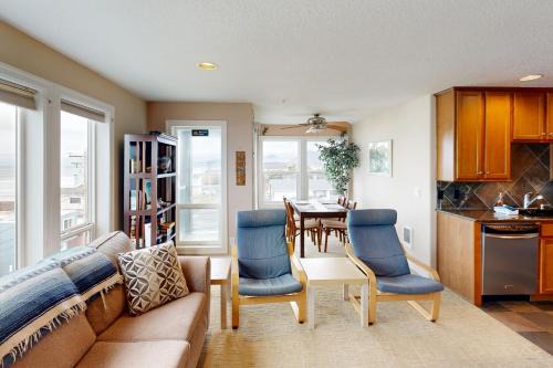 Rockaway Beach House | Rockaway Beach Condos