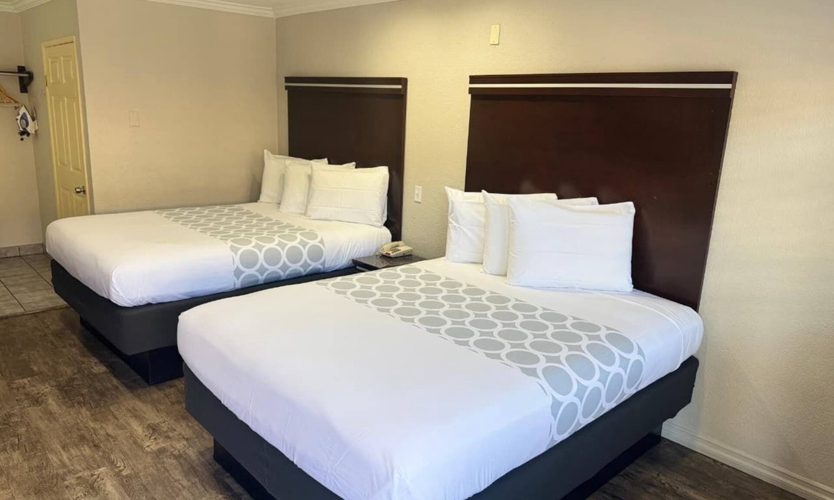 National City Hotel | Rodeway Inn National City San Diego South