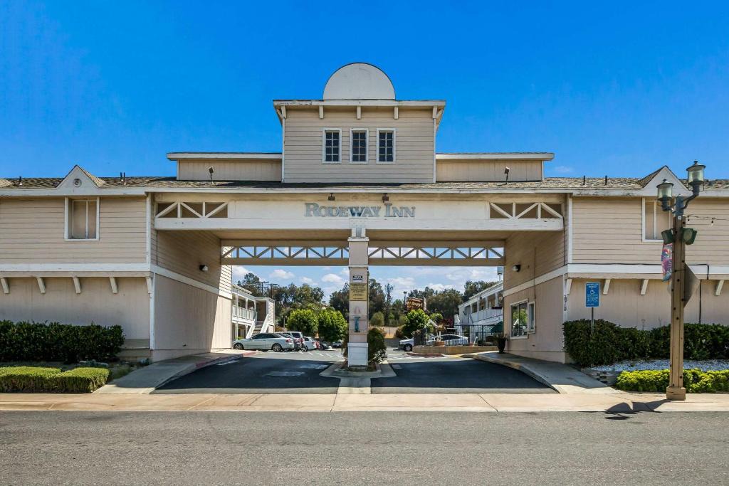 Temecula Hotel | Rodeway Inn Old Town Temecula