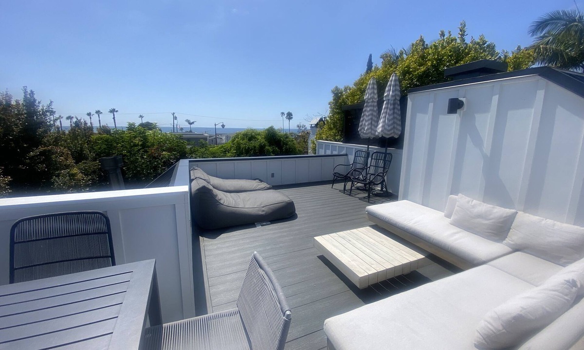 Diamond Crestview House | Rooftop Deck Ocean View Newly Renovated House