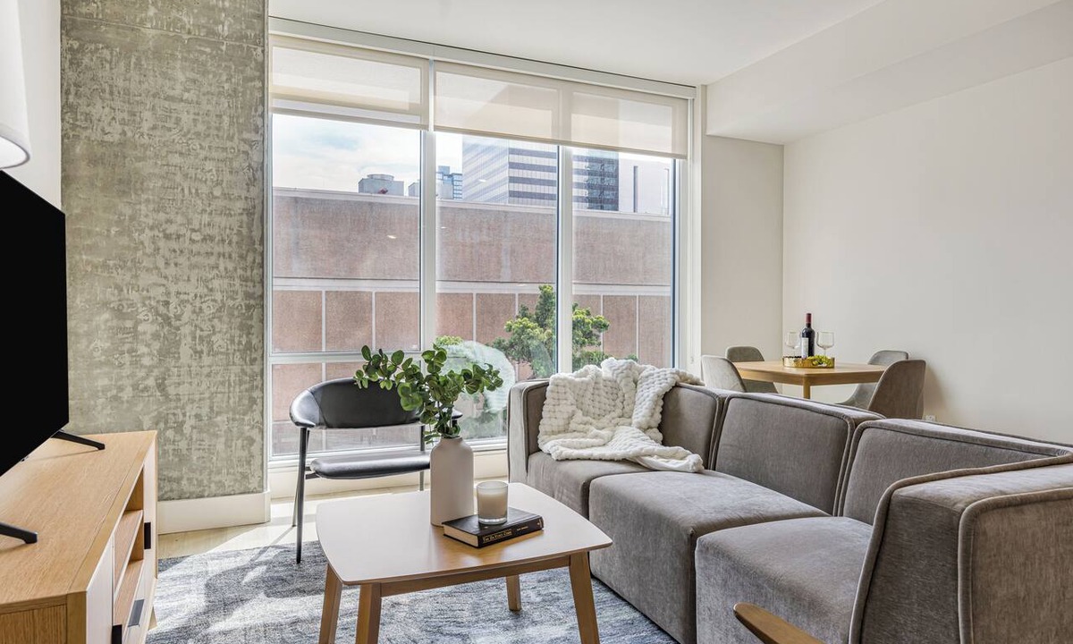 Downtown San Diego Apartment | Rooftop Spa + Fitness Studio + BBQ Area | Walk to Dining & Waterfront | Ancora