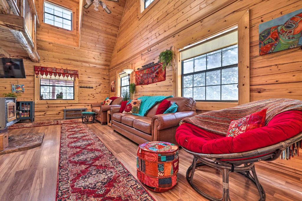 Meadow View Heights House | Rustic Duck Creek Village Cabin w/Fire Pit!