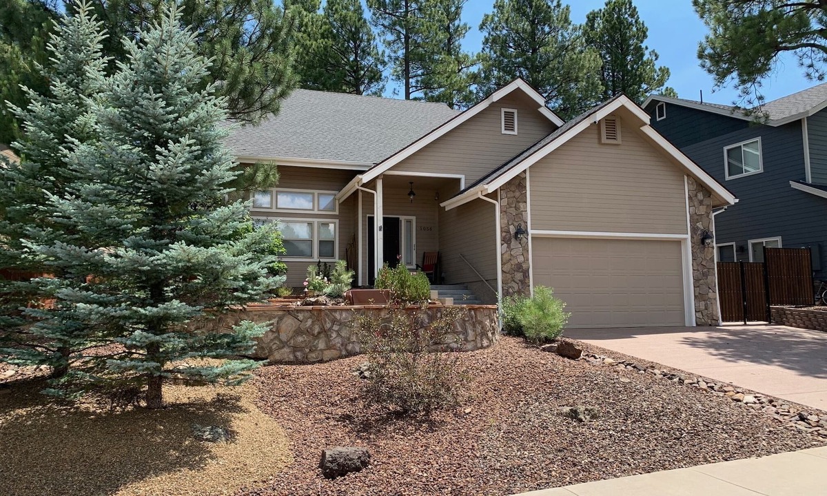 Ponderosa Trails House | Rustic Topaz Cabin Retreat - Grand Canyon, Snowbowl, Sedona
