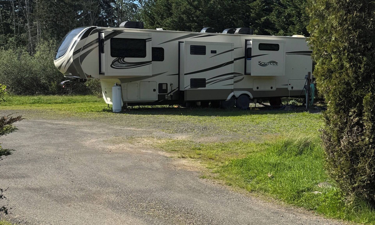 Seabeck RV Rental | RV SPACE:Tired of crowded, noisy RV parks? 5 private country acres with hookups.