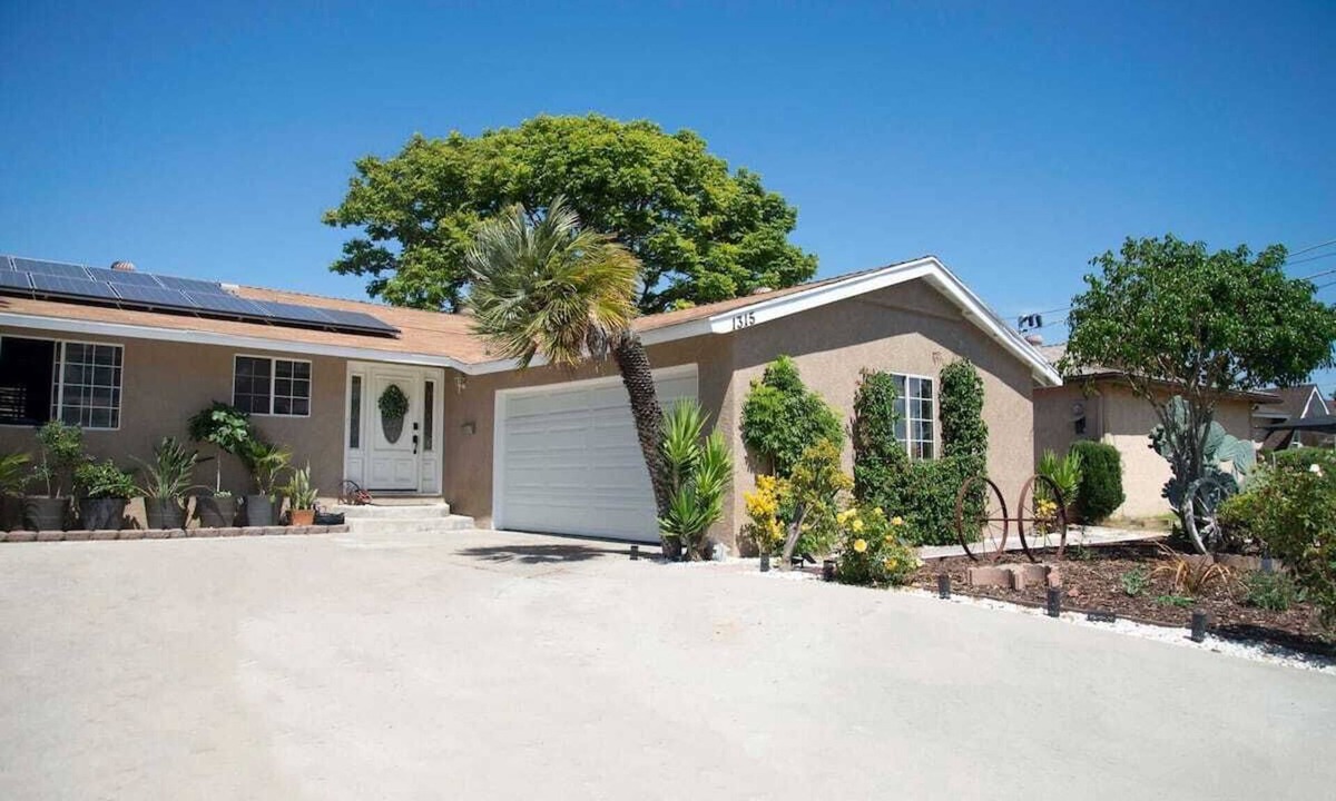 La Presa House | San Diego Mid century modern home