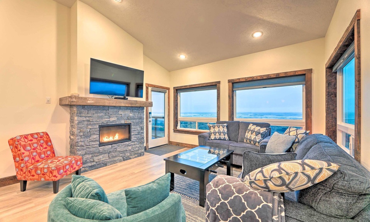 Waldport Cottage | Sanderling Sea Cottages, Unit 5 w/Ocean Views!