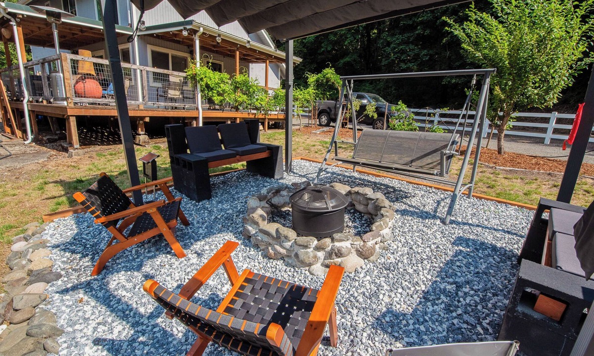 Kalama House | Scenic Views! Riverfront Kalama Home, Pets Welcome