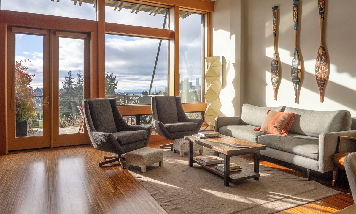 Mount Baker House | Seattle Lux - Sleeps 8 - World Cup - Sleeps 8 - Skyline Views