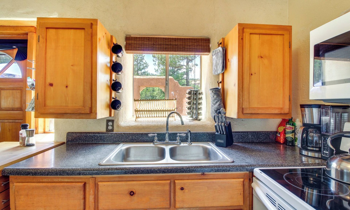 Ramah Cottage | Secluded Ramah Cottage: Patios & Outdoor Fireplace