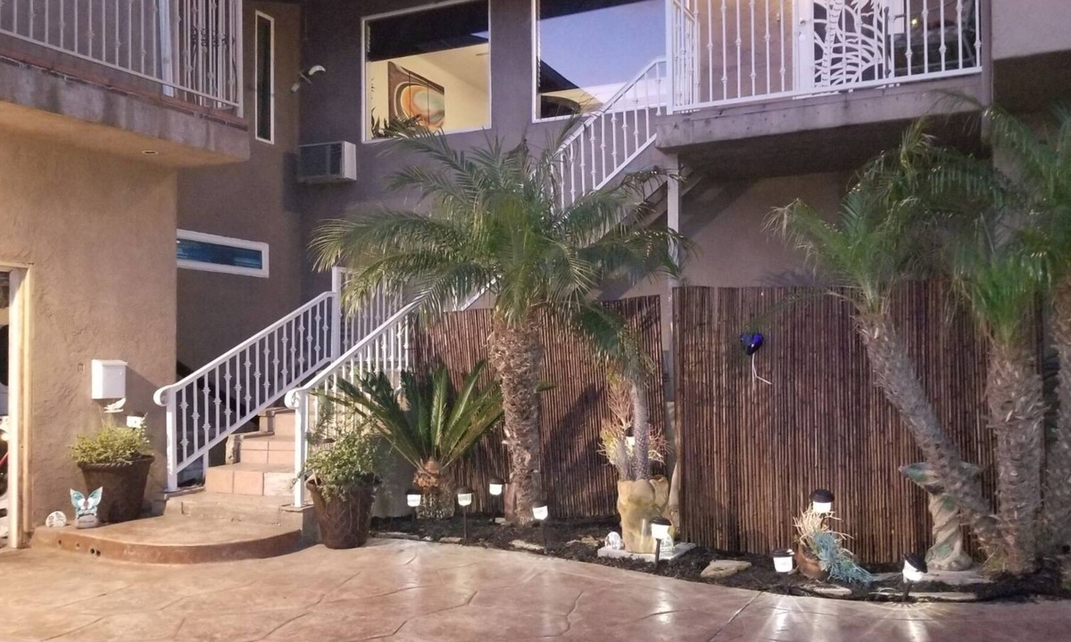 Oak Park House | Secluded San Diego Oasis. Stunning skyline views of downtown San Diego.