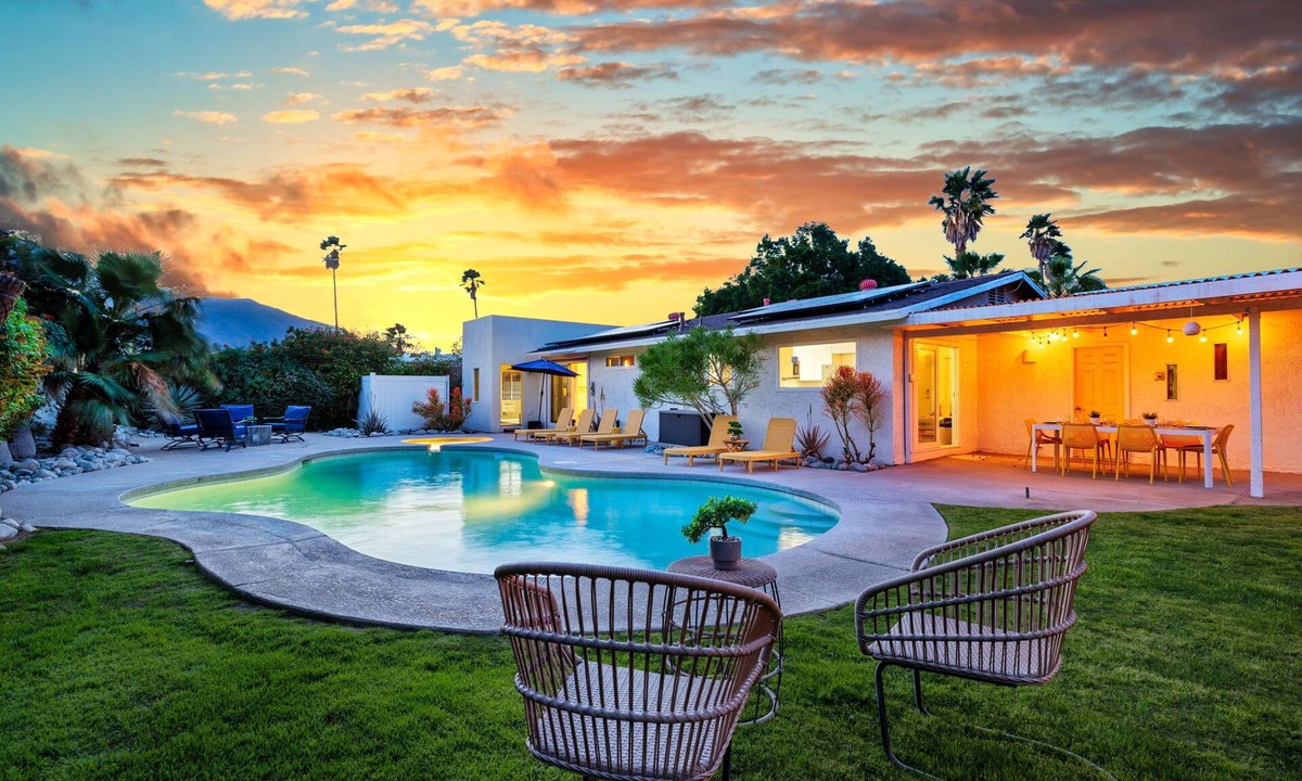 Desert Park Estates House | Sept Special Offer! 30+ Night Stay W/Pool/Hot Tub