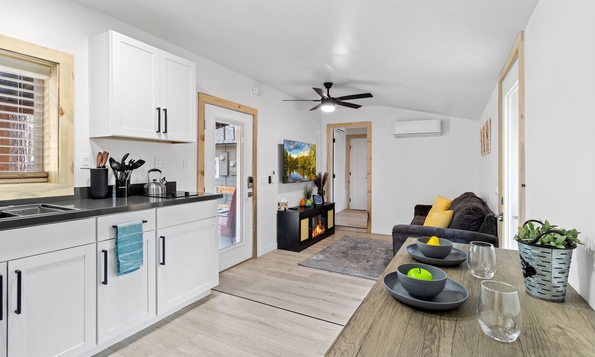 Pinetop-Lakeside Cottage | Shoreline Village Cabin 5