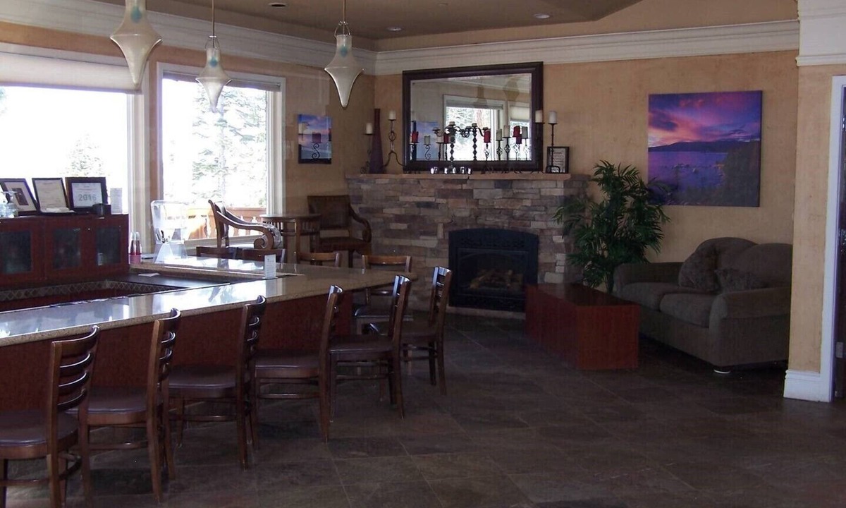 Tahoe Village Apartment | Ski In/Out Eagles Nest Lodge - Studio 2A