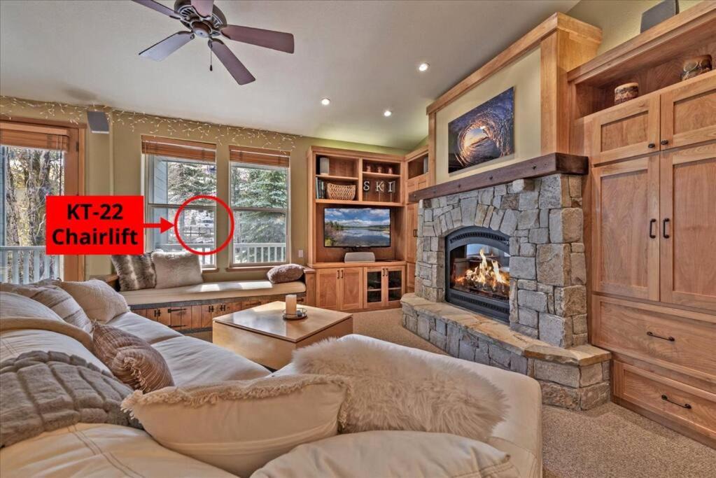 Olympic Valley Apartment | Ski In Ski Out VIP Palisades Condo 200ft to KT-22 Hot Tubs in Original Squaw Valley Lodge