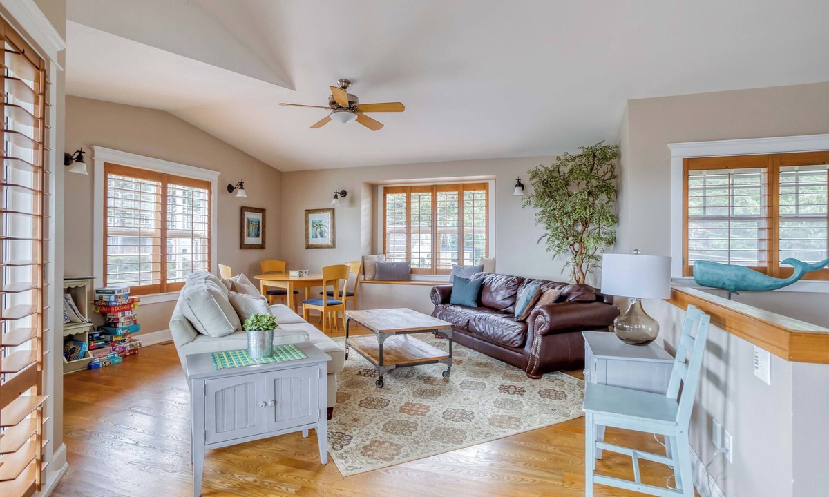 Tolovana Park House | Sleek Luxury Home, Haystack Views, King-Queen Suites, Block From Beach!