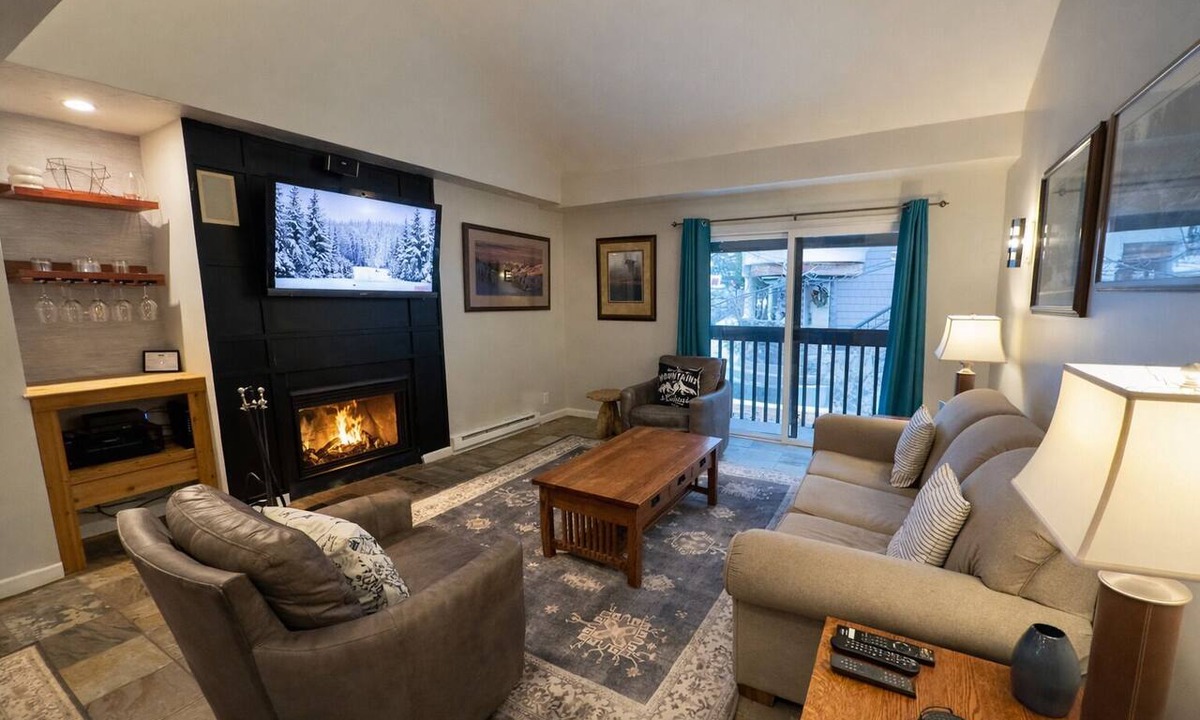 North Park City Condo | Snowblaze 310 Cozy Comfort in the Heart of Park City