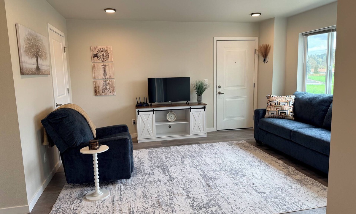 Cottage Grove Apartment | Soothing 2-bedroom apartment with AC