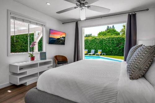 Van Nuys House | Sophia's Pool Oasis