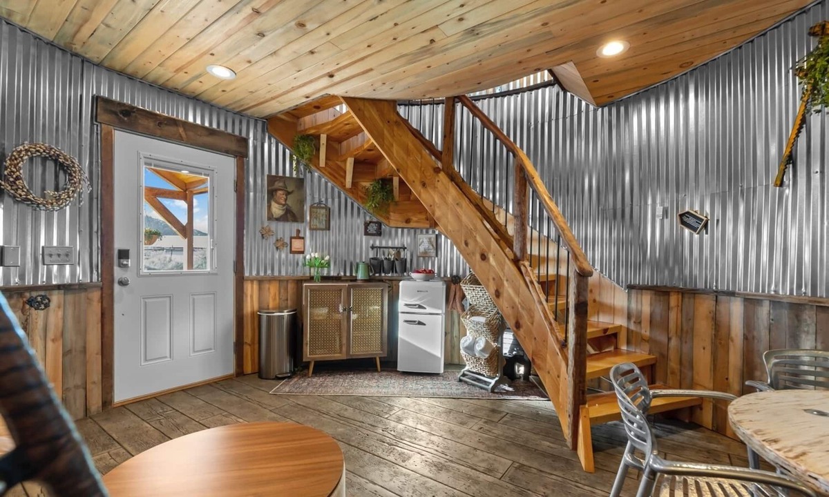 Fredonia Cabin | Southwest Silo Stay- 1 Bedroom Near Zion & Bryce