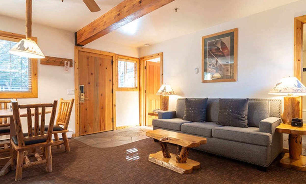 Tahoya Shores Apartment | Spacious 1 BR | Red Wolf Lakeside Lodge