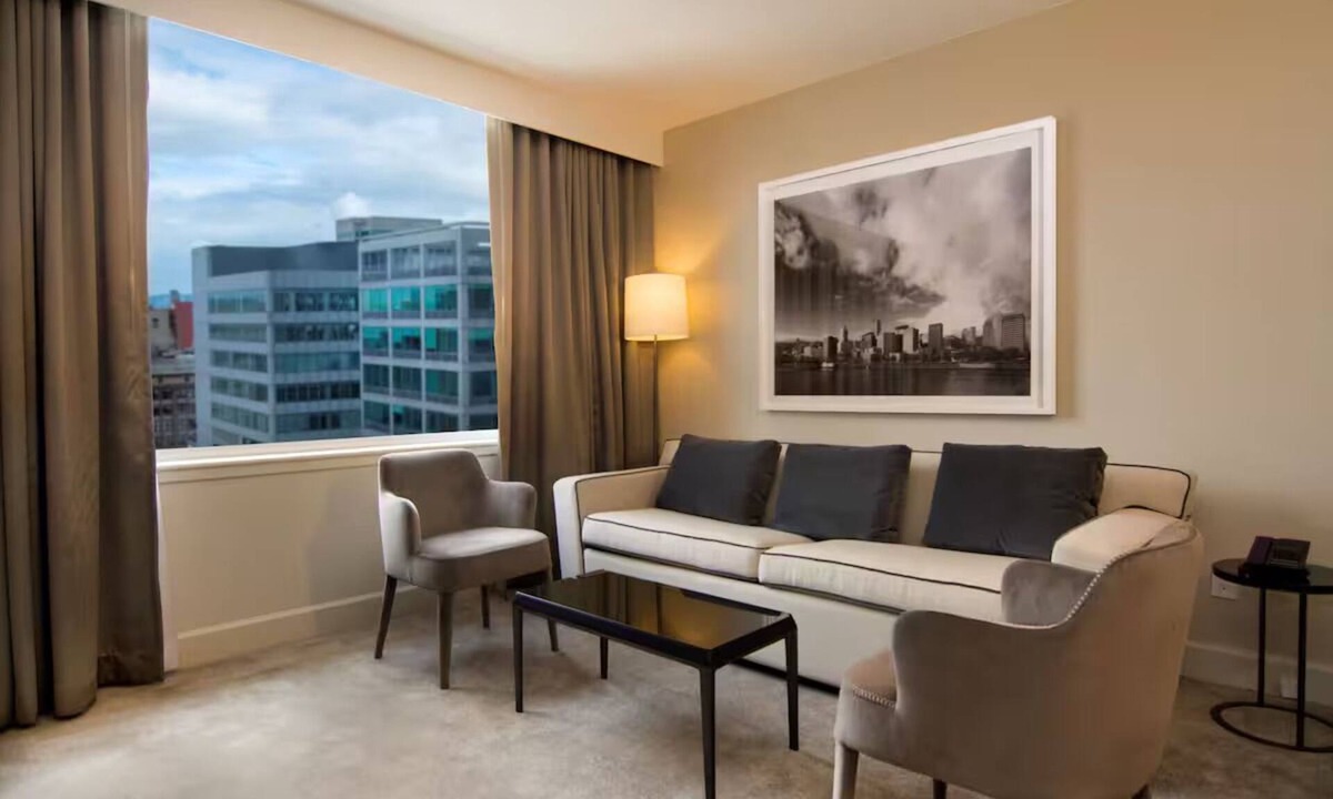 Downtown Portland Hotel | Spacious 2-Queen Penthouse Suite – Top Floor Stay w/City Views