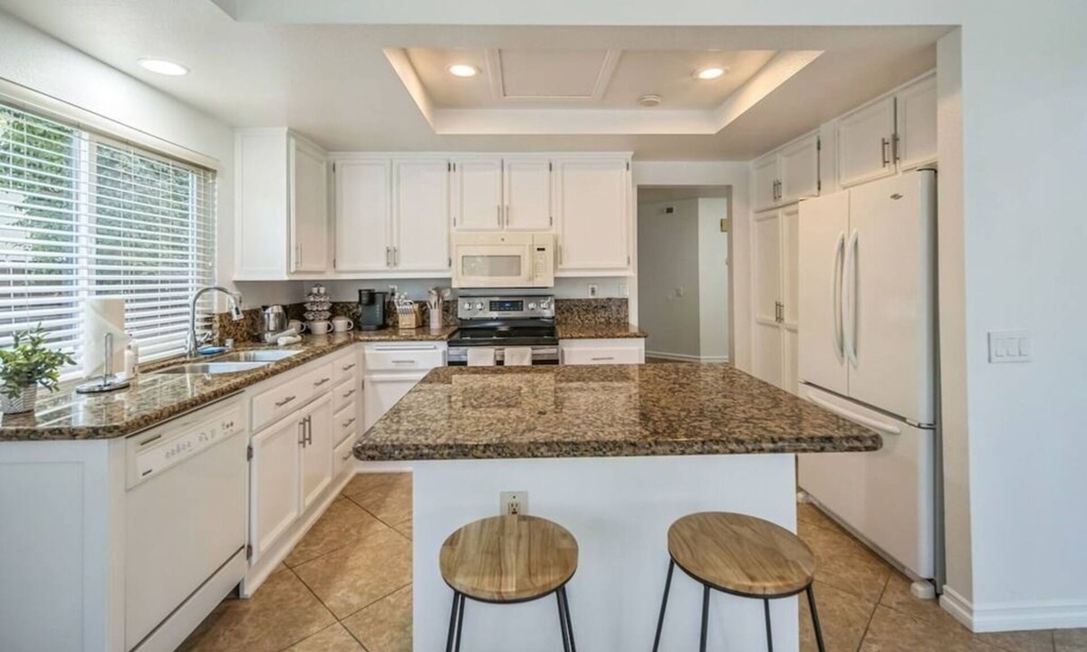 Rancho Penasquitos House | Spacious 3BR Retreat Comfort & Style Await!