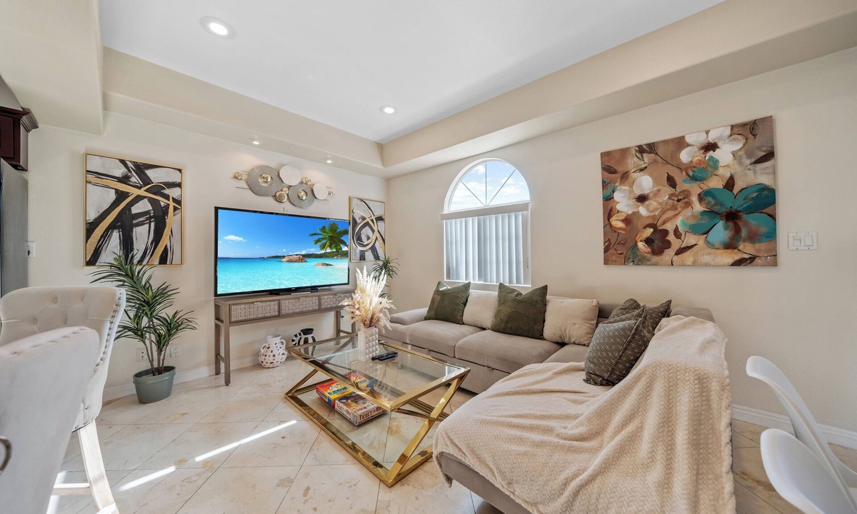 Mid-City House | Spacious 4-Bedroom 4-Bath House w Garage, Gated Yard