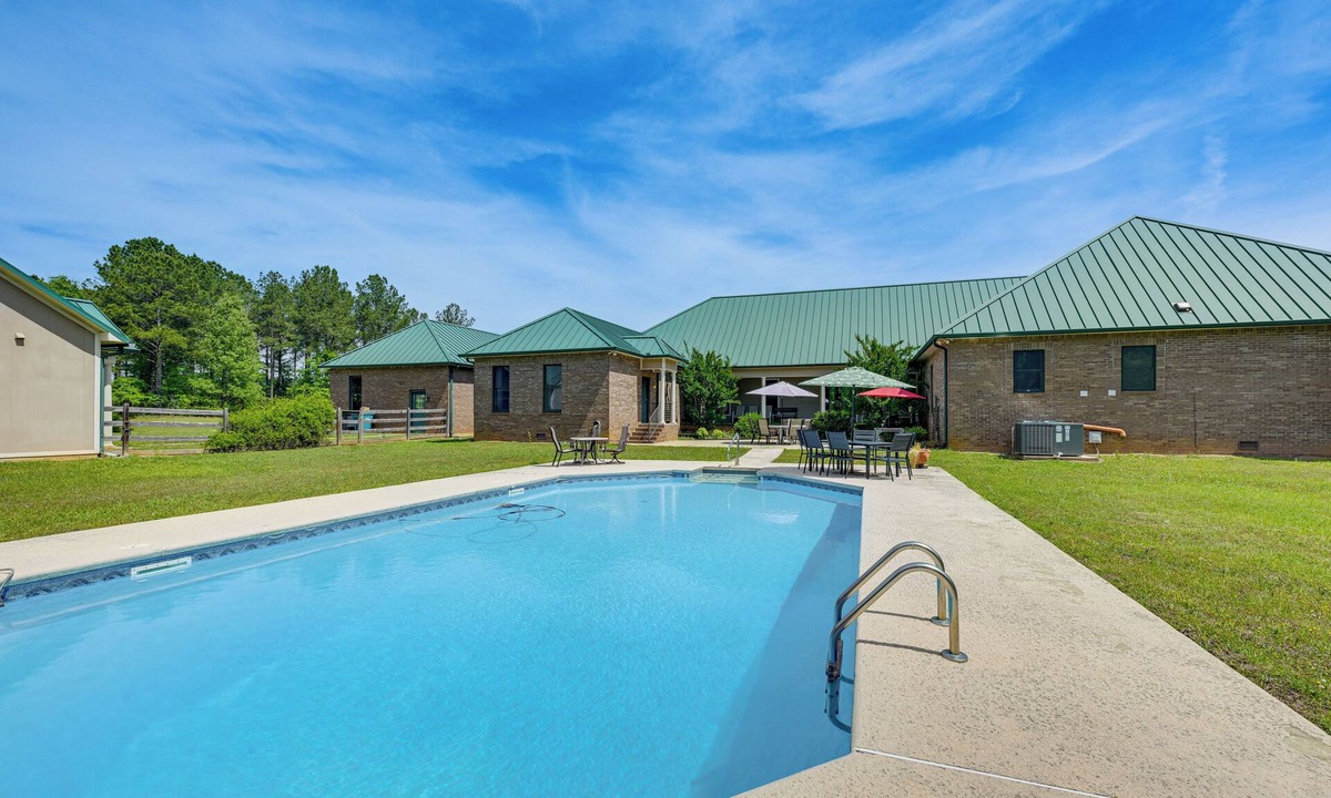 Houston County House | Spacious Elko Home - 6 Mi to Georgia Fairgrounds!