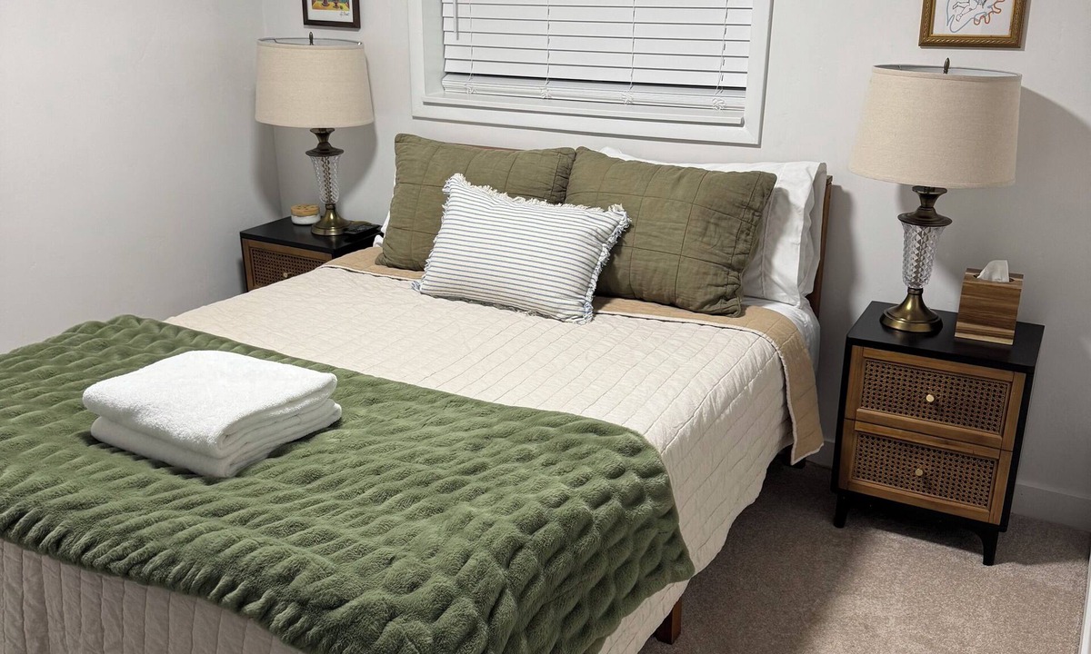 Kearns Apartment | Spacious & Very comfortable 3bed & 1 Bath Basement Apartment in Taylorsville