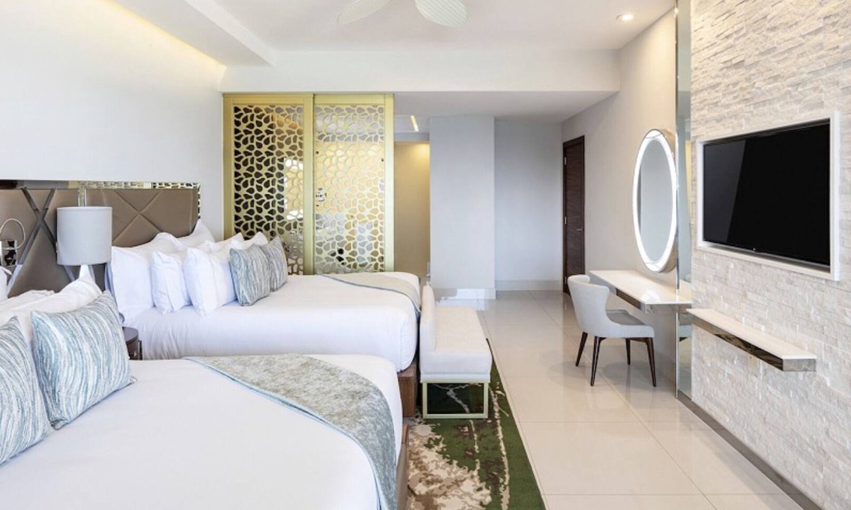 Palmilla Resort | ✩Split-Level✩3BR Beachfront Luxury✩Private Terrace & Hammock✩