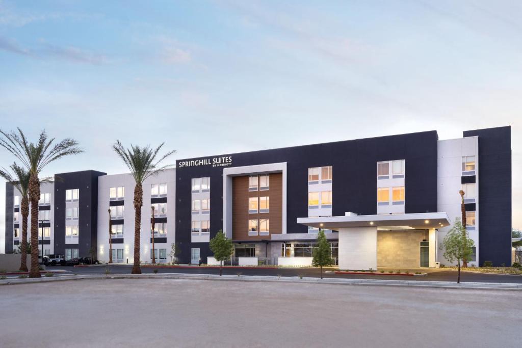 Las Vegas Hotel | SpringHill Suites by Marriott Las Vegas Airport