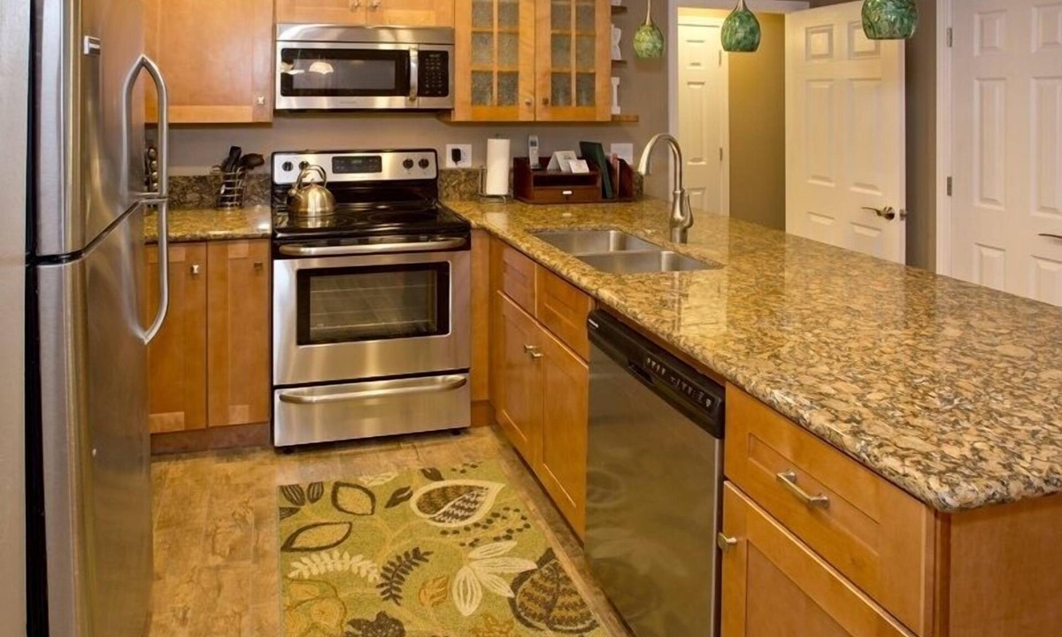 Mammoth Lakes Condo | St Anton Condos #67 (1-Bedroom) with Pool by RedAwning