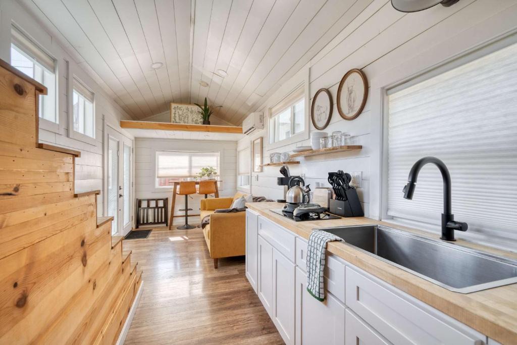 Alberta Arts District Apartment | Stay Portland - The Tiny Saguaro - Walk to Local Shops & Eateries