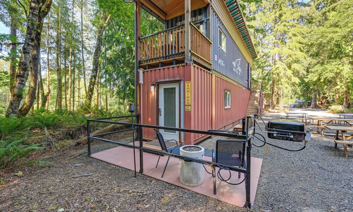 Pierce County Apartment | Steps to Foothills Trail: Unique Carbonado Studio