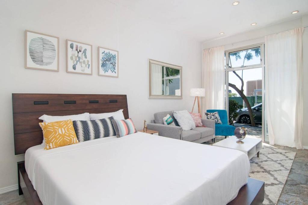 Downtown San Diego Apartment | Studio Apt in Little Italy