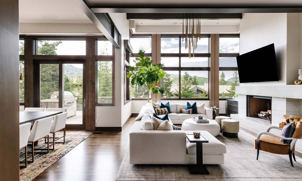 Deer Valley Ski Chalet | Stunning 6-bedroom Chalet in Heart of Park City 6 Home by Redawning