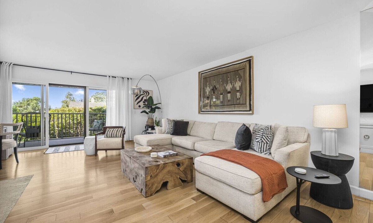 Del Mar Condo | Stunning and Stylish Condo in Del Mar Woods