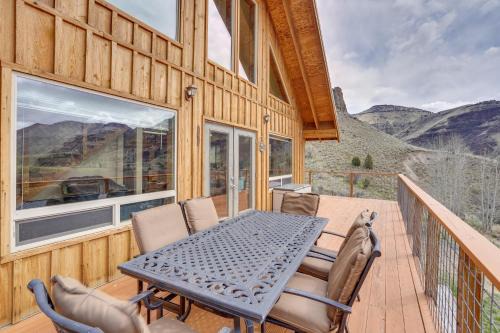 Kimberly House | Stunning Hilltop Home by John Day Fossil Beds