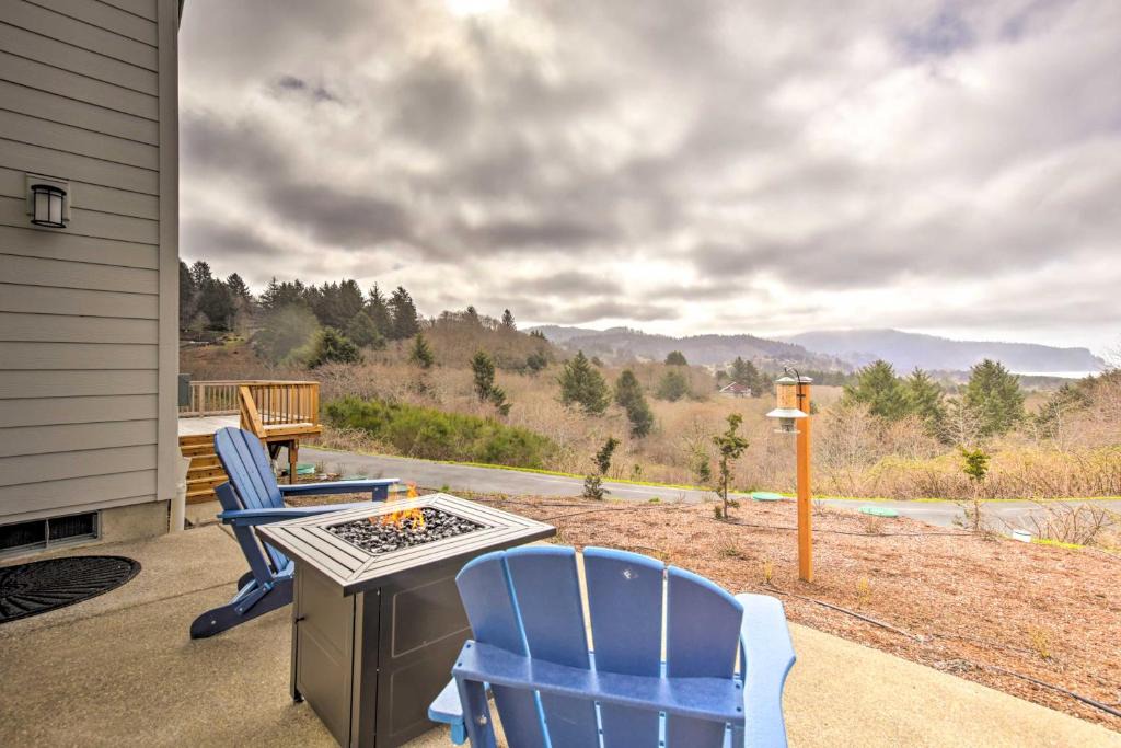 Neskowin House | Stunning Neskowin Gem: View of Cascade Head!