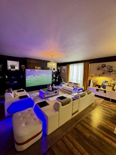 Lakeland South House | Stunning Northwest Contemporary House - OK