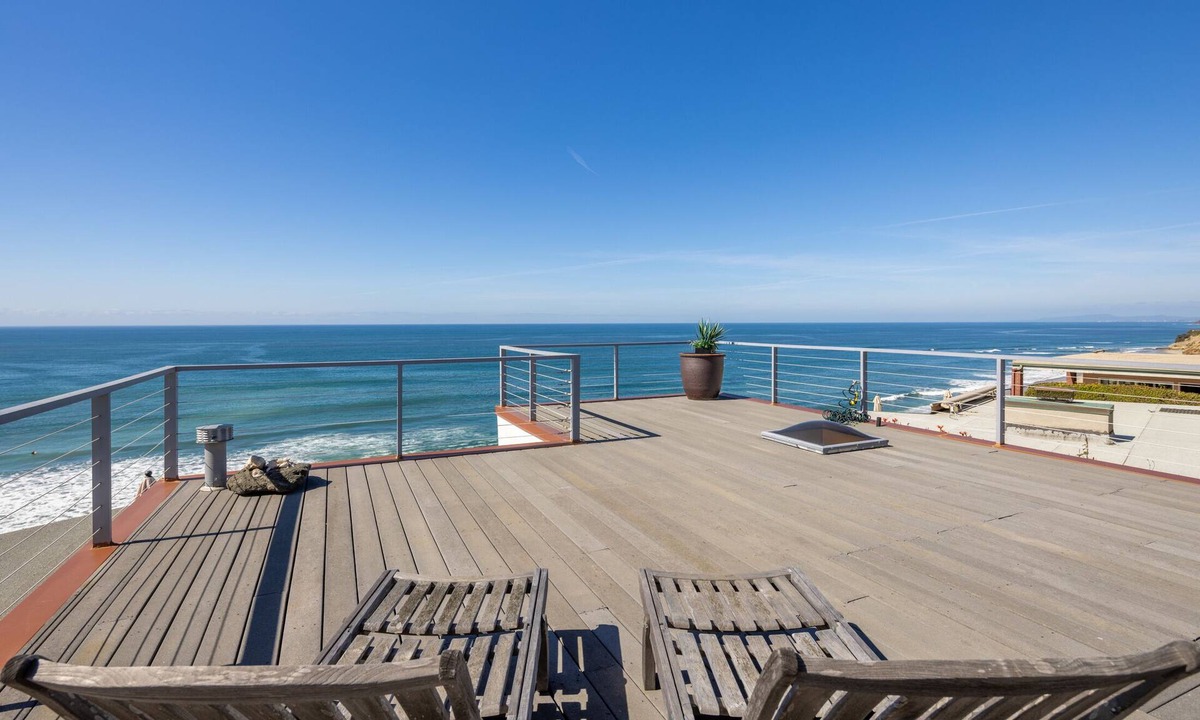 Olde Solana Beach House | STUNNING OCEAN FRONT HOMEn14 DAY MINIMUM STAY