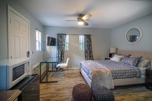 Hollywood Apartment | Stylish Guesthouse in the Heart of Hollywood with Free Parking