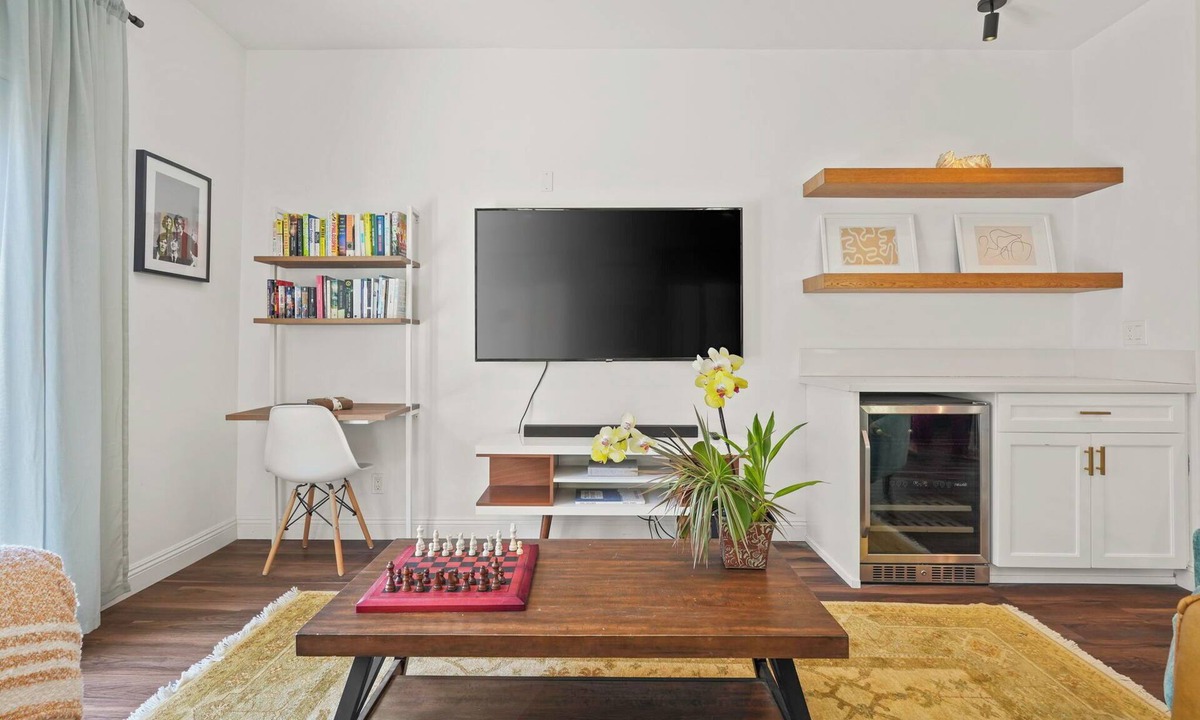Hermosa Beach House | Stylish Retreat by Hermosa Pier