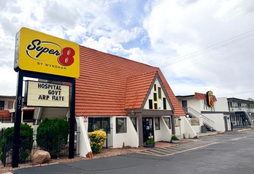 Huning Highland Historic District Hotel | Super 8 by Wyndham Albuquerque Downtown