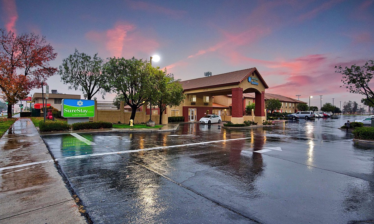 Fontana Hotel | SureStay Hotel by Best Western Fontana