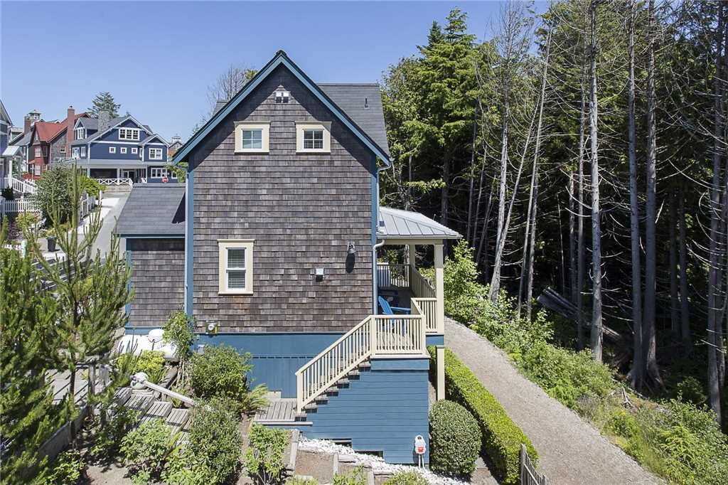 Seabrook House | Swallows Nest Cottage: 3 BR / 2.5 BA seabrook in Pacific Beach, Sleeps 6