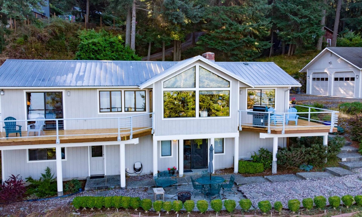 Rosario House | Sweeping Sound Views, Pet friendly, 3 Bedroom