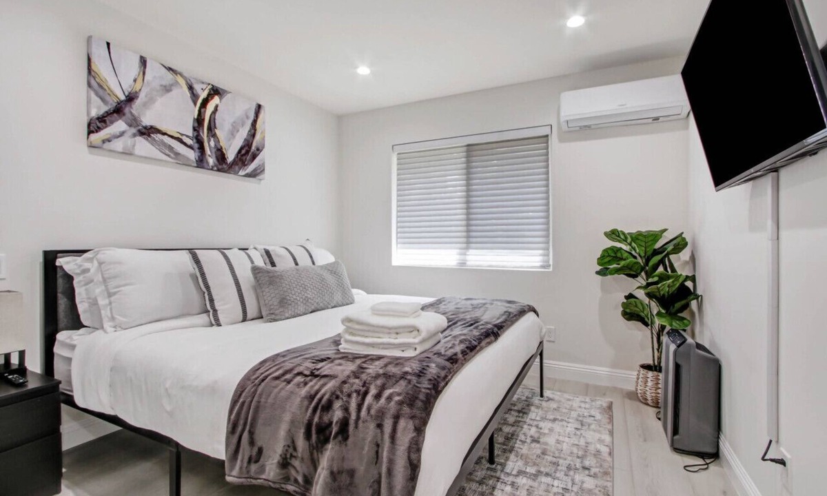 Walnut Apartment | Sweet & Cozy Delight