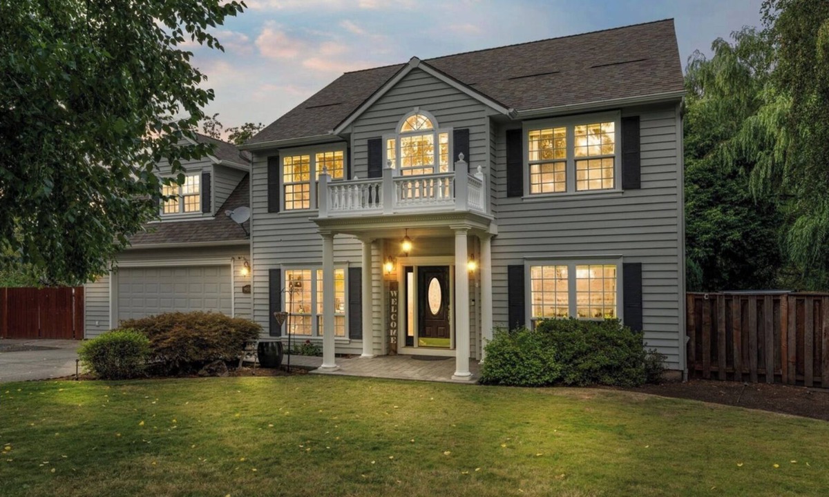 Beaverton House | Swim Spa + Hot Tub, Private backyard, 6 Bedrooms