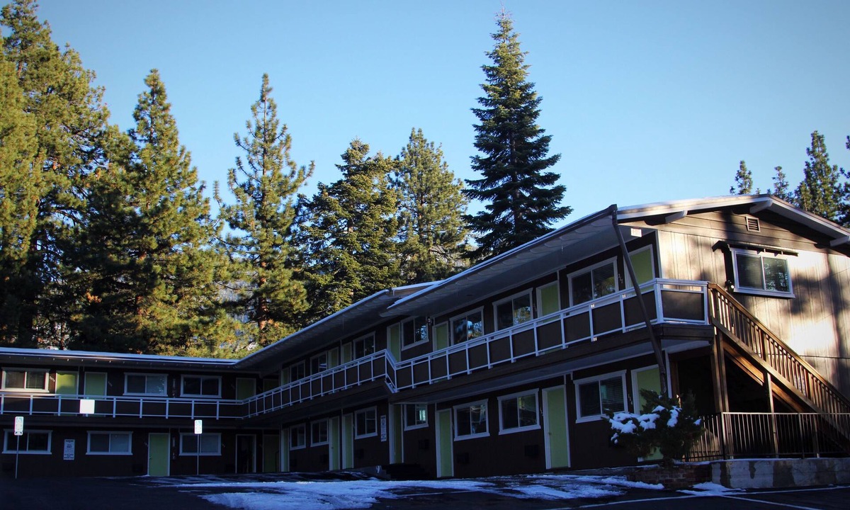 Lakeside Park Hotel | Tea Garden Lodge - Near Heavenly Gondola